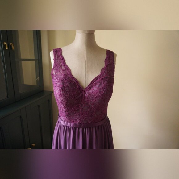 💜 Morilee Madeline Gardner Style 714 Bridesmaid/Formal Gown - US 12 - Eggplant - Picture 3 of 12